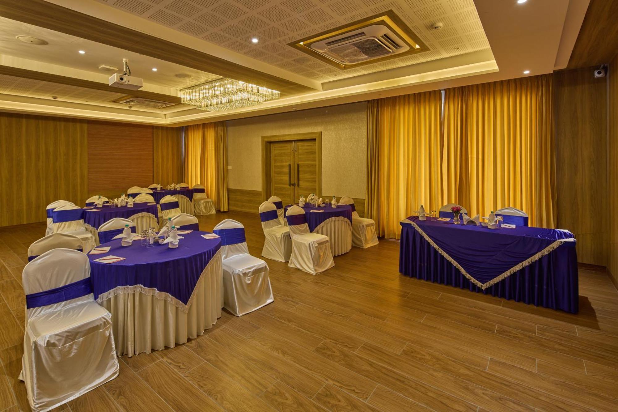 Grand Continent Hosur A Sarovar Portico Affiliate Hotel Exterior foto